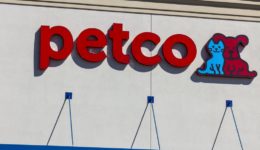 Indianapolis - Circa September 2016: Petco Animal Supplies Retail Strip Mall Location. Petco operates more than 1,300 locations across the US I