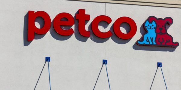 Indianapolis - Circa September 2016: Petco Animal Supplies Retail Strip Mall Location. Petco operates more than 1,300 locations across the US I